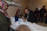 Yeni Yılın İlk bebeğine Mersin İl Sağlık Müdürü Dr.Sinan BAHÇACI  dan Sürpriz ziyaret